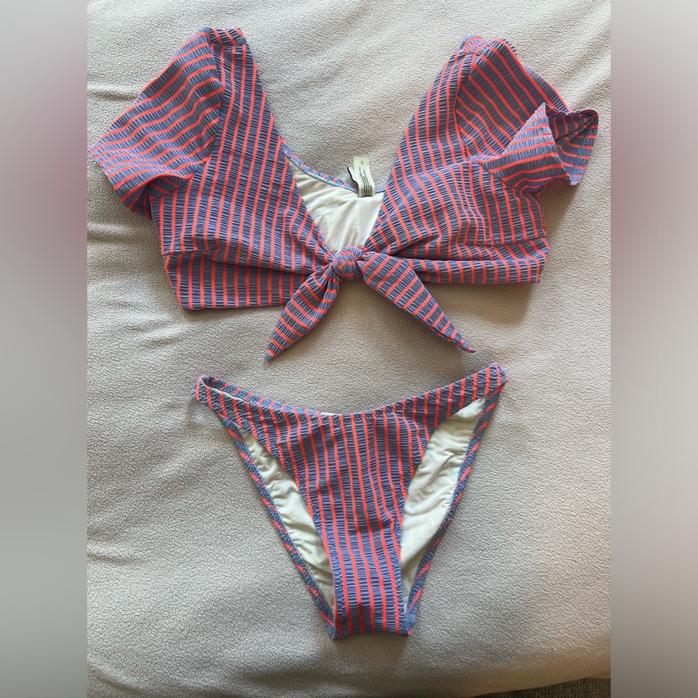Solid & Striped Vanessa suit
